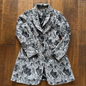 Romy mid-length brocade black & white floral blazer jacket Size XS